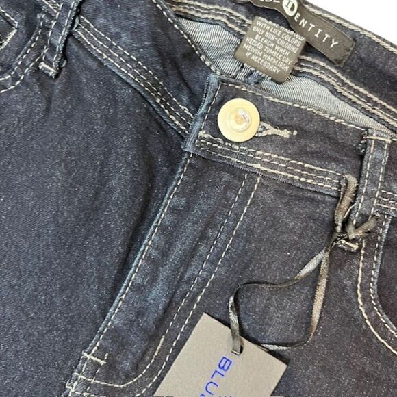 NWT Blue Identity Denim Jean Shorts Dark Wash Bling Hem and Pockets size 8 - Picture 2 of 8